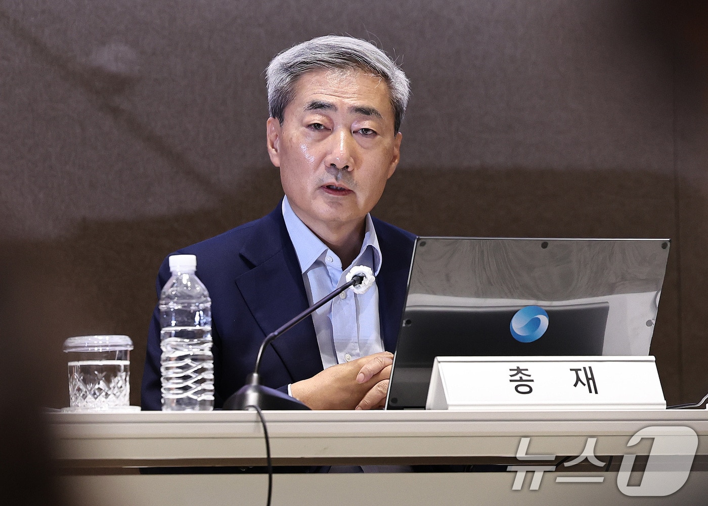 신현송 한국은행 총재가 17일 서울 중구 한국은행에서 열린 올해 상반기 물가안정목표 운영상황 점검 설명회에서 모두발언을 하고 있다. 2026.6.17 ⓒ 뉴스1 구윤성 기자
