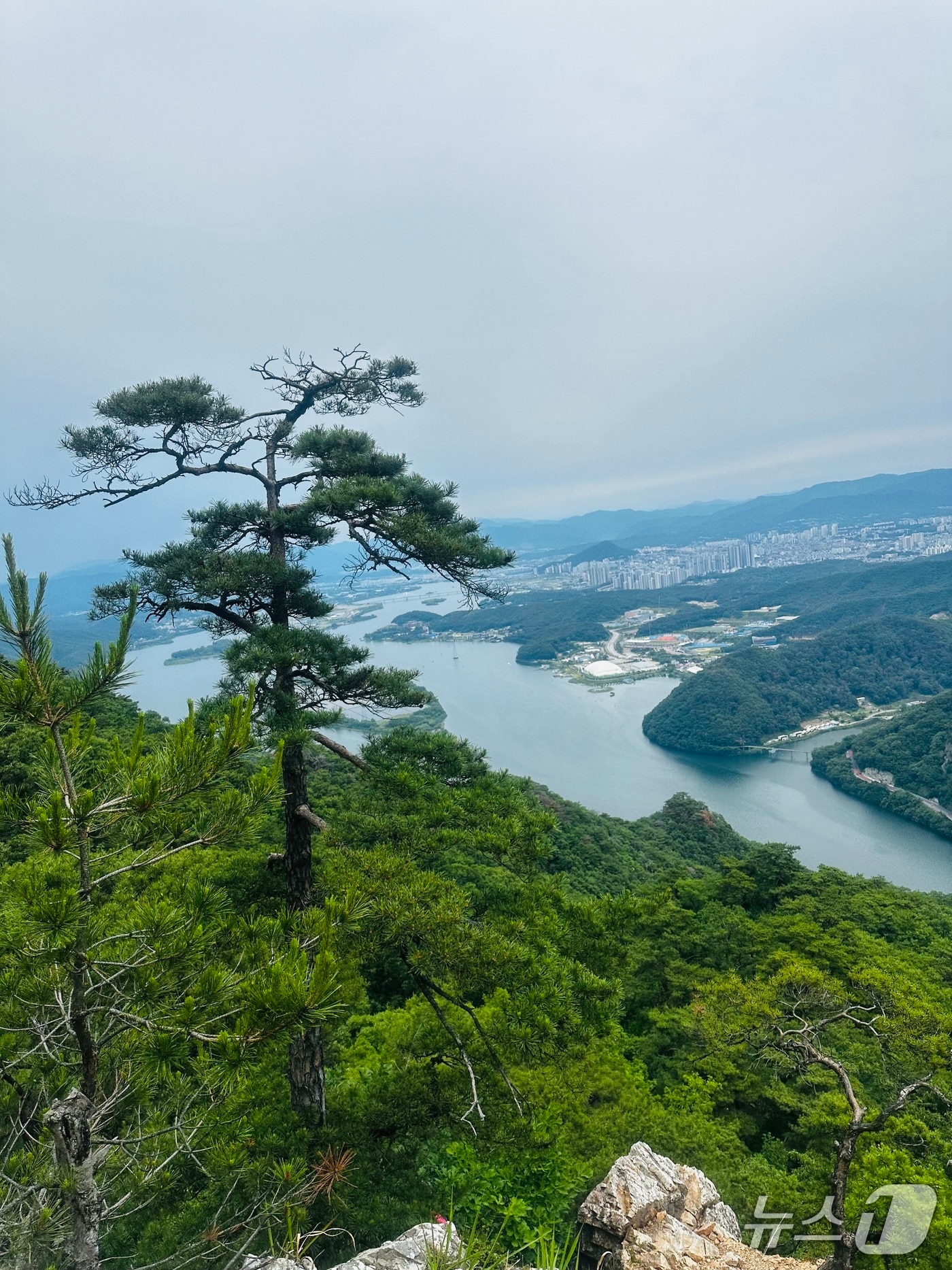 강원 춘천 삼악산 일대서 바라본 의암호 풍경 2026.6.7 ⓒ 뉴스1 이상휼 기자