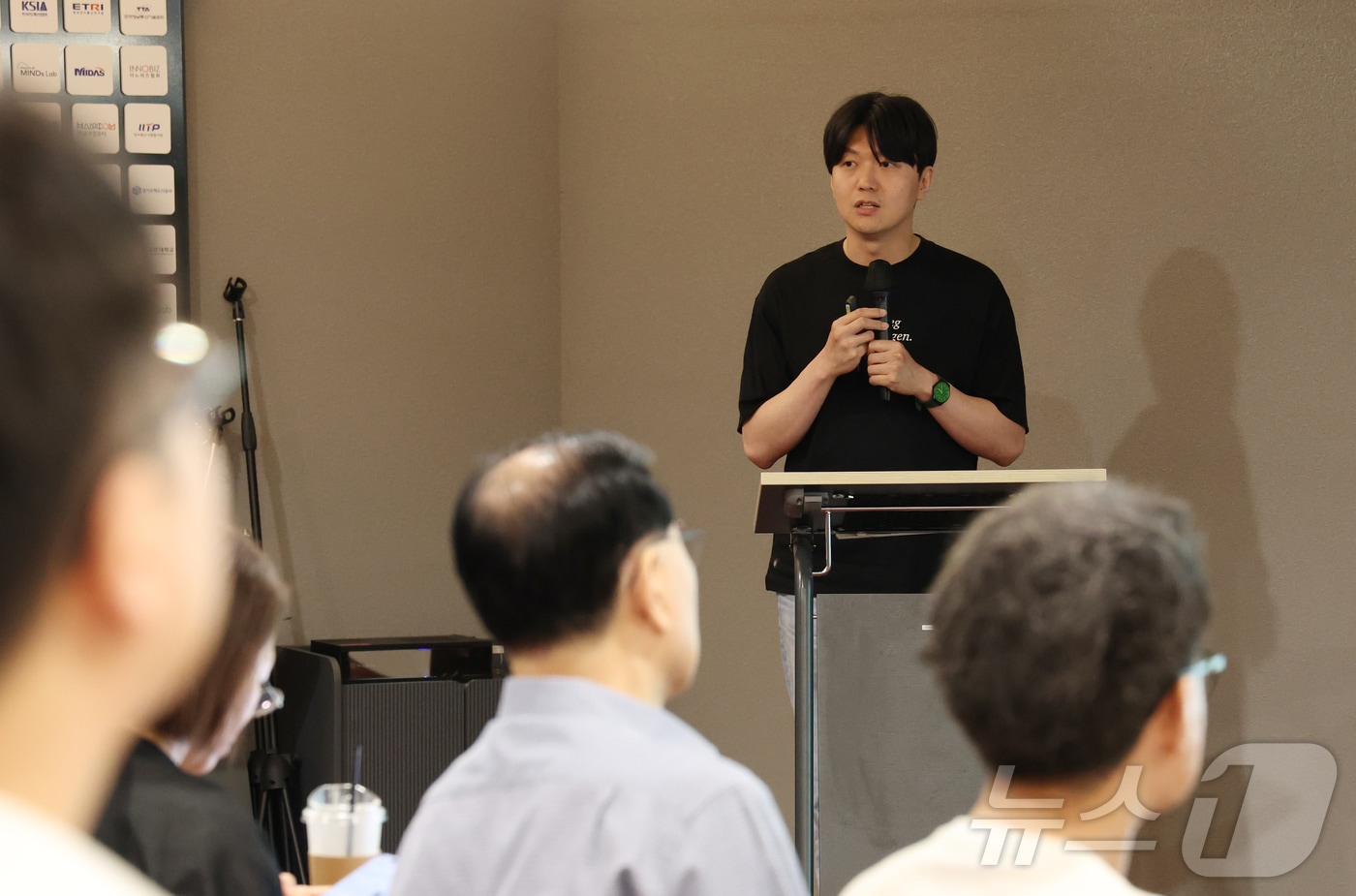 "고양이 신장 관리도 AI로"...모모그룹, 글로벌 케어 플랫폼 제시 - 뉴스 썸네일 이미지