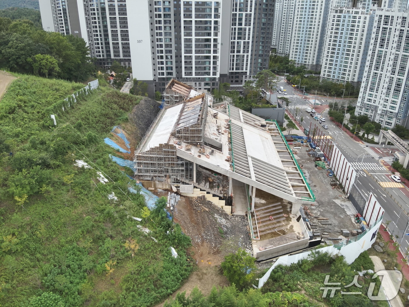 진주시 동부시립도서관 공사 현장(진주시 제공. 재판매 및 DB금지).