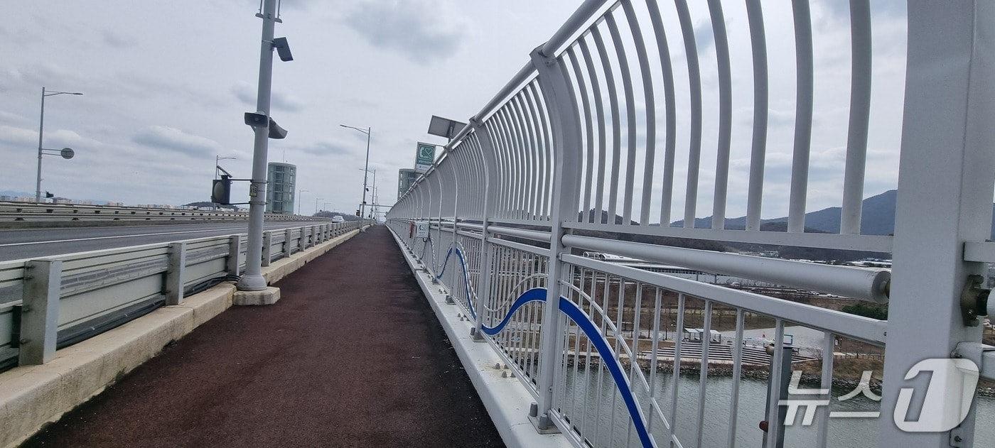안전난간 예시사진(인천시 제공/뉴스1)