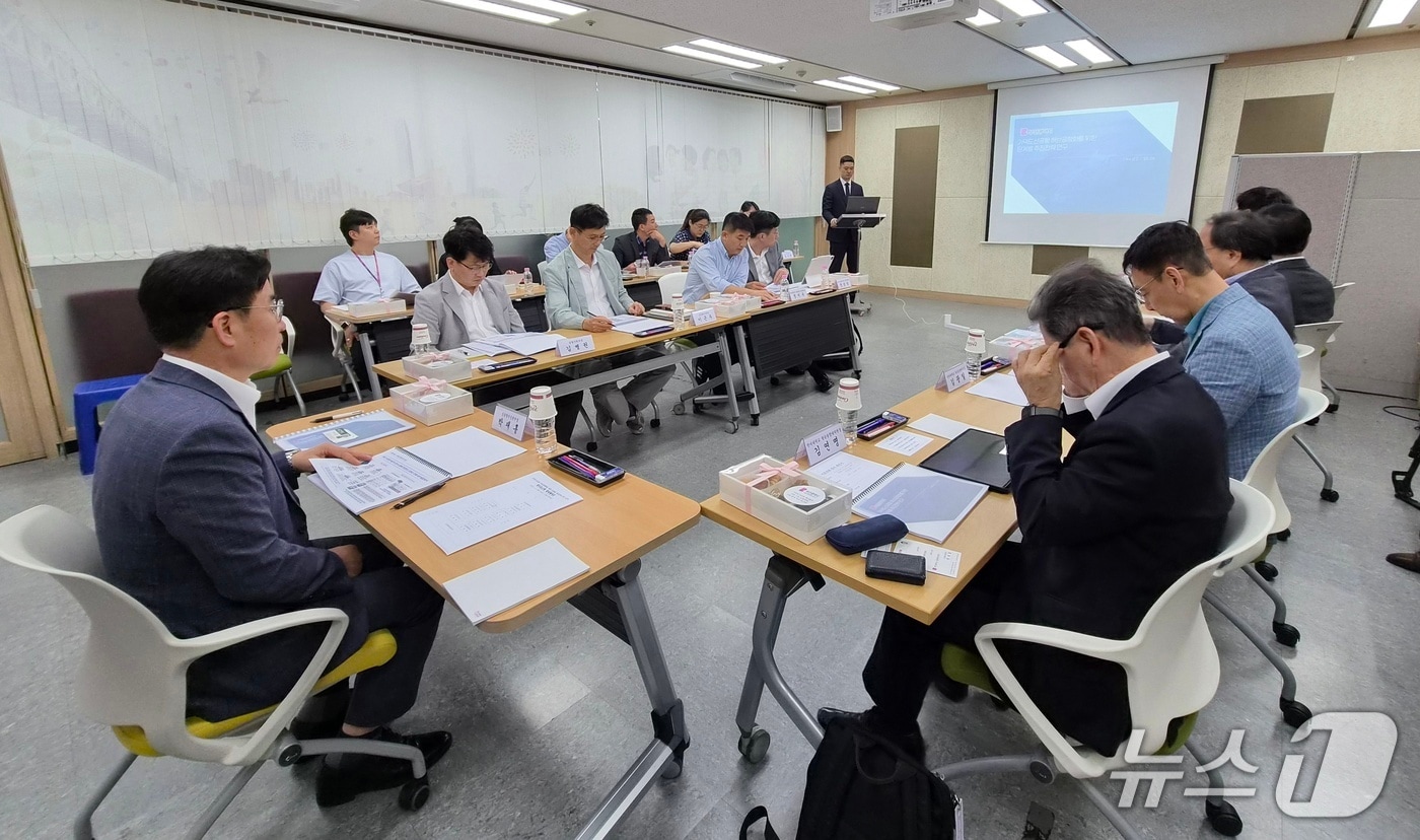 '가덕도신공항 허브공항화를 위한 단계별 추진전략 연구용역' 착수보고회 모습. 2026.6.23/뉴스1 ⓒ News1 임순택 기자
