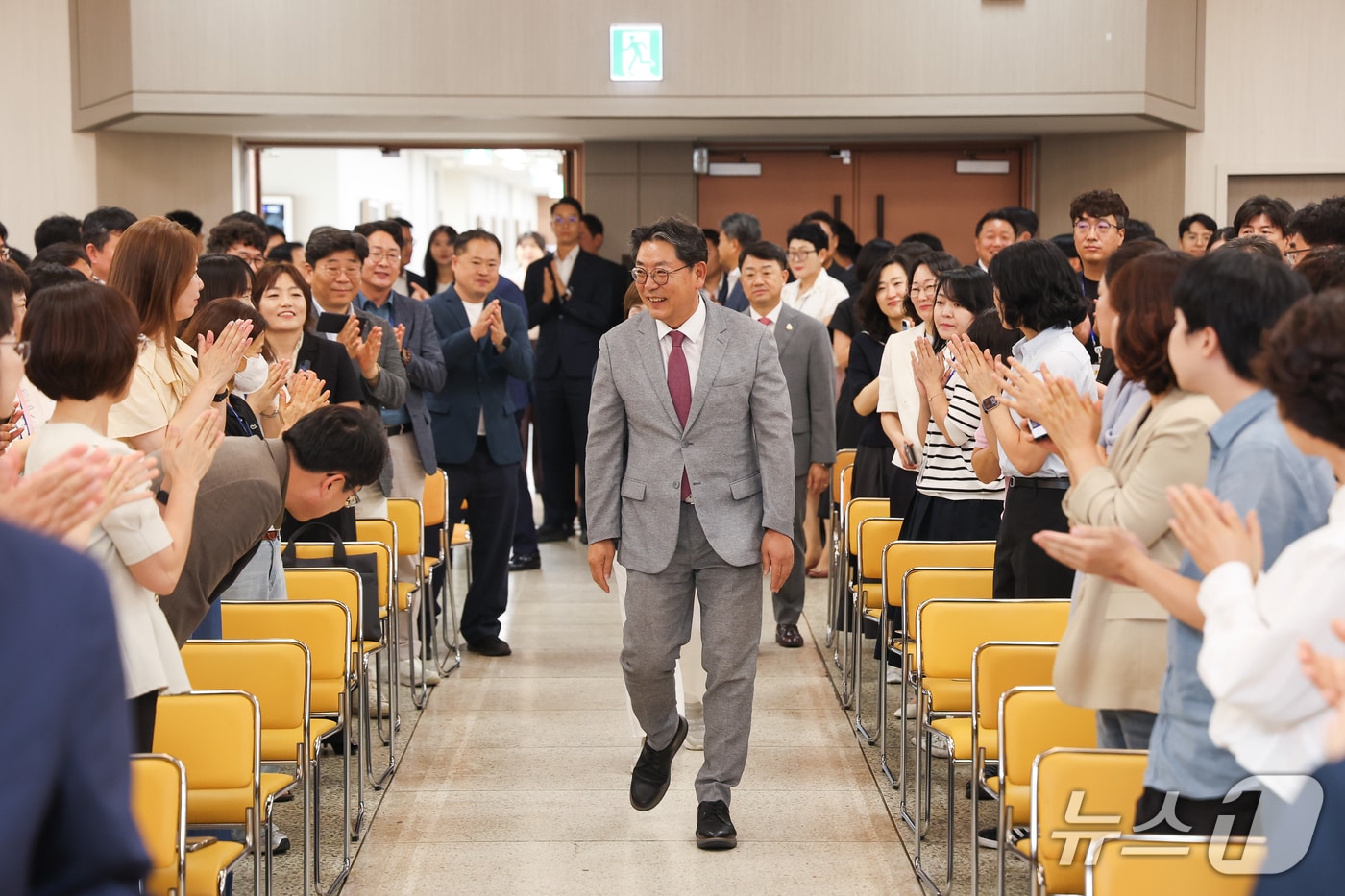 홍태용 김해시장이 26일 민선 8기 임기를 마무리하고 퇴임하고 있다.(김해시 제공. 재판매 및 DB금지)