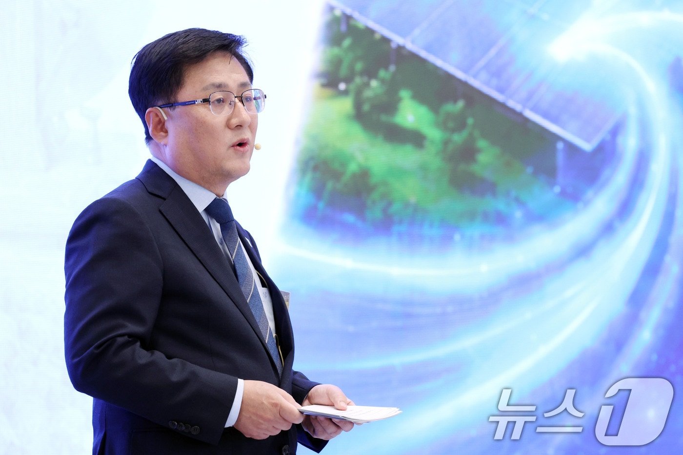 김성환 기후에너지환경부 장관이 29일 청와대 영빈관에서 열린 대한민국 대도약 3대 메가프로젝트 국민보고회에서 인프라 지원방안을 발표하고 있다. 2026.6.29 ⓒ 뉴스1 허경 기자