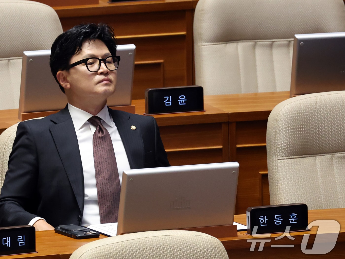 한동훈 무소속 의원이 5일 오후 서울 여의도 국회 본회의장에서 자리하고 있다. 2026.6.5 ⓒ 뉴스1 황기선 기자