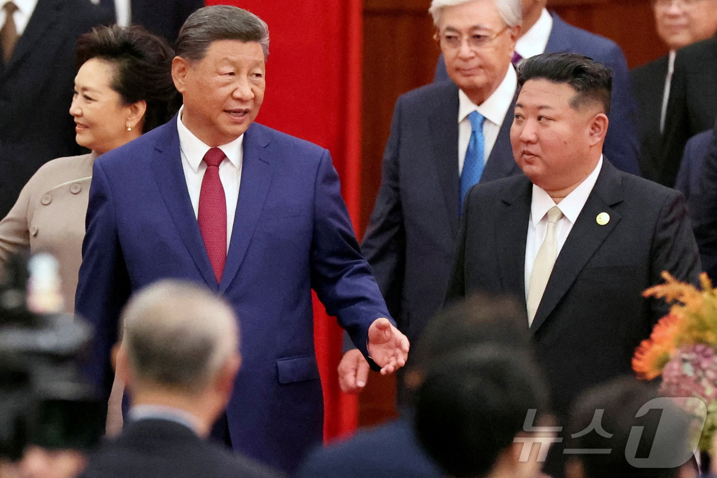 작년 9월 3일 중국 베이징 인민대회당에서 열린 중국의 제2차 세계대전 전승절 제80주년 기념 리셉션에 참석한 시진핑 중국 국가주석과 김정은 북한 노동당 총비서. ⓒ 로이터=뉴스1