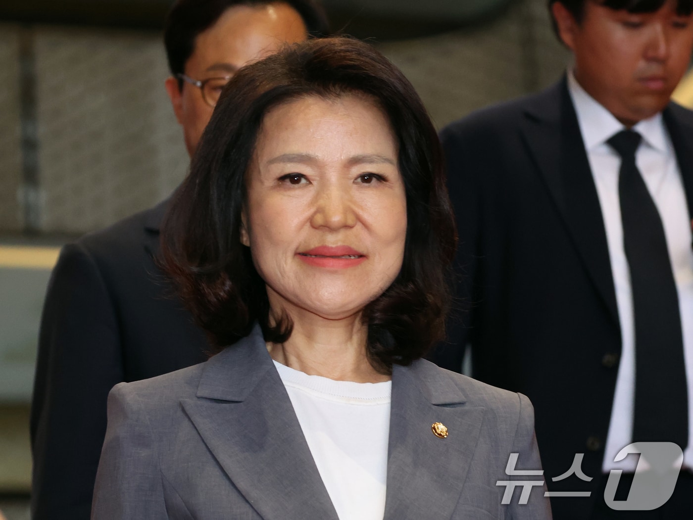 국회 데뷔 이진숙 "다수당에 안 좋은 기억"...민주 "그럼 하지 마세요" - 뉴스 썸네일 이미지