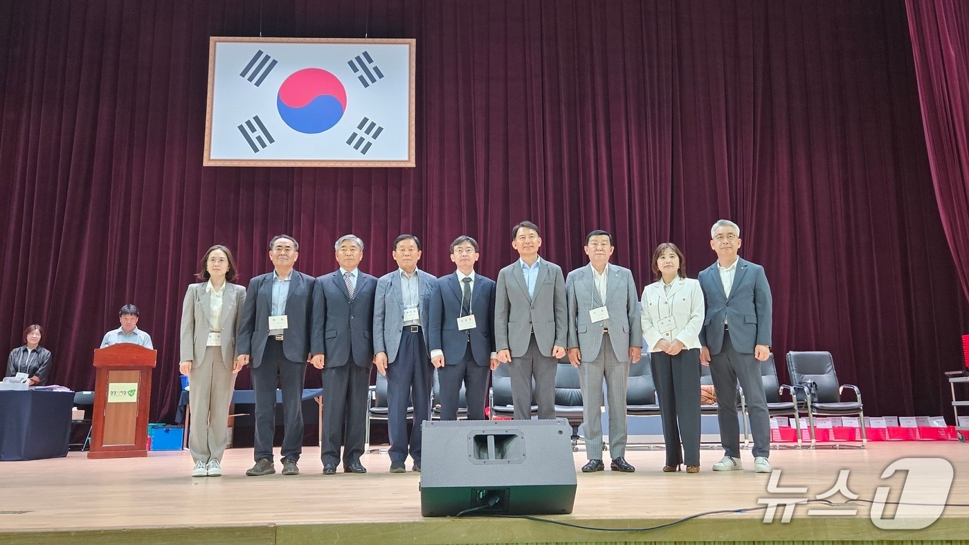 최현덕 경기 남양주시장 당선인과 지지자를 비롯한 시민들 (사진 최현덕 캠프)