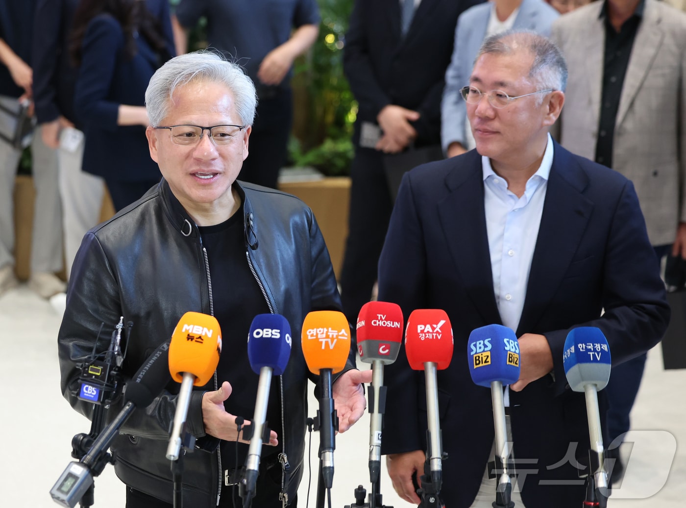 젠슨 황 엔비디아 최고경영자(CEO)가 8일 서울 서초구 현대자동차그룹 양재 사옥에서 열린 엔비디아-현대차 협력 관련 언론브리핑에서 발언하고 있다. 2026.6.8 ⓒ 뉴스1 김진환 기자