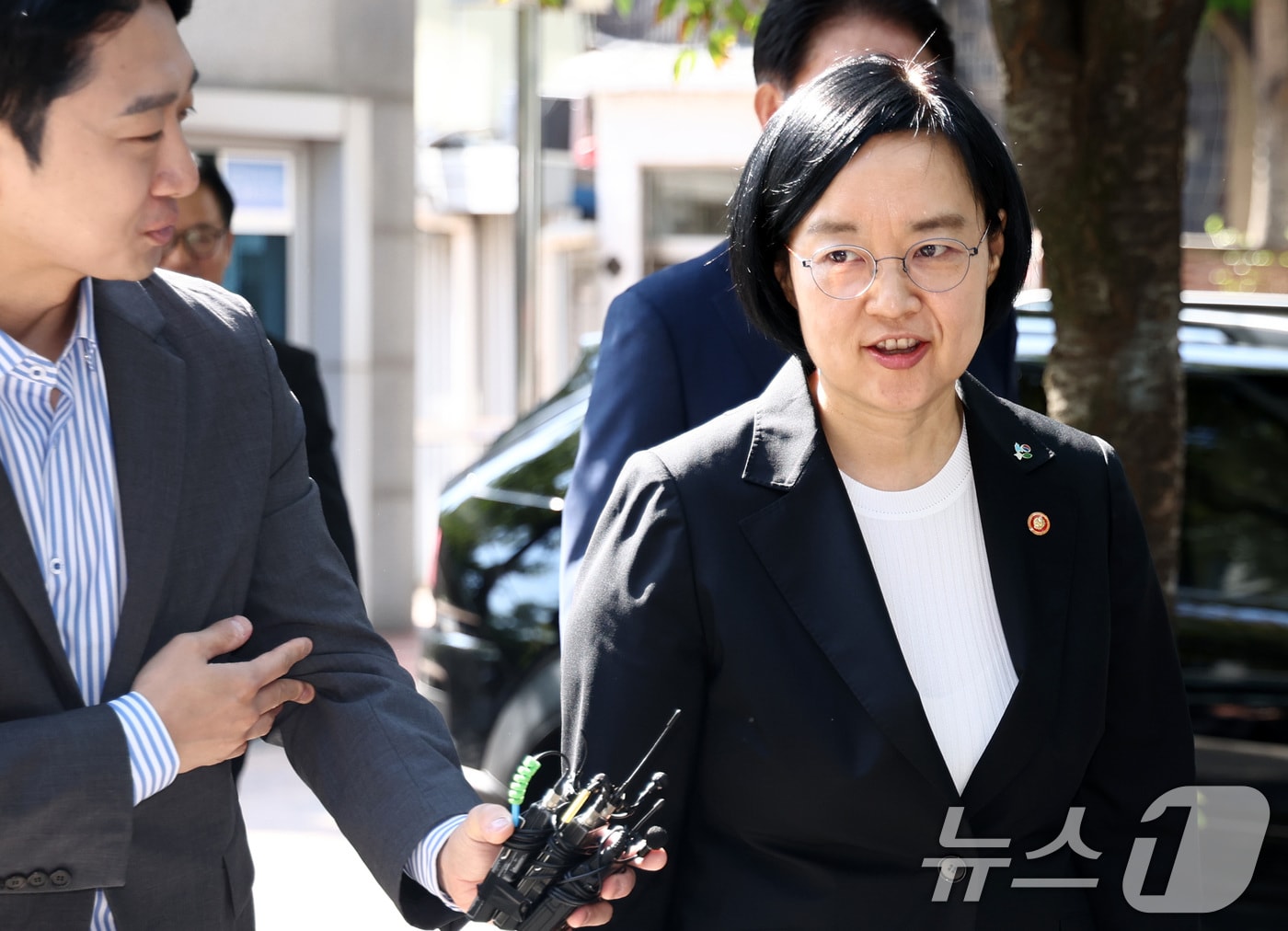 한성숙 후보자 "주택 처분 진행 중…계속 내놓고 있