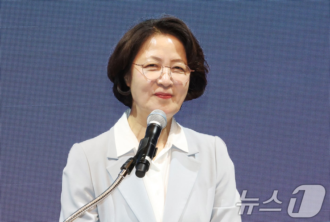 추미애 경기도지사가 1일 경기 수원시 영통구 경기도청에서 열린 제37대 경기도지사 취임식에서 취임사를 하고 있다. 2026.7.1 ⓒ 뉴스1 김영운 기자