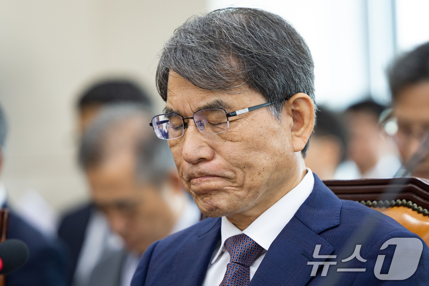 특검, 노태악 전 선관위원장 주거지 등 압수수색…'외유성 출장' 의혹 수사