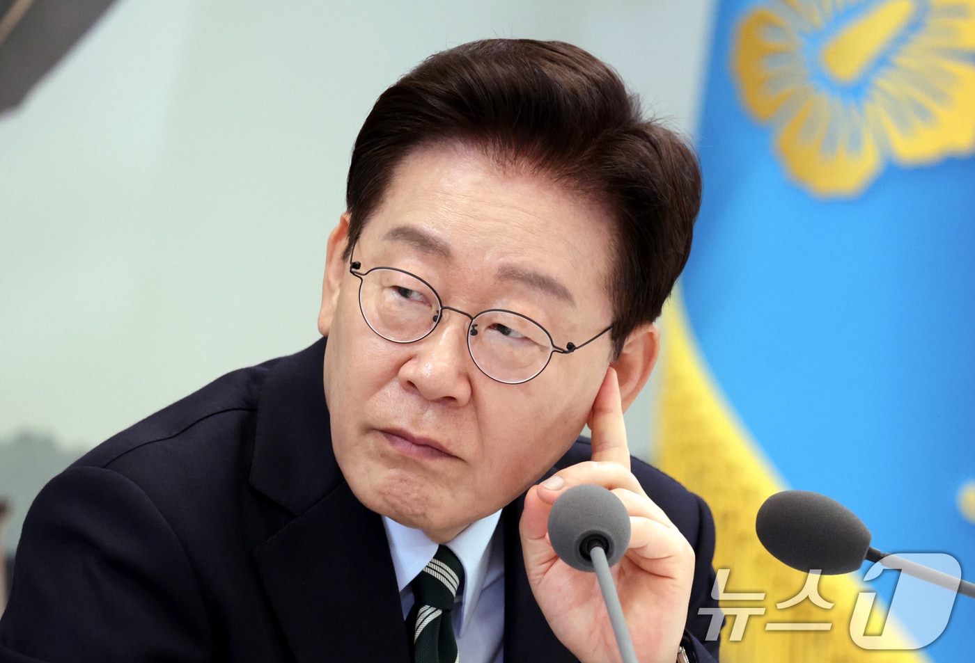 美·中 AI 패권 경쟁에 낀 韓…AI 중립국 길 걷는다