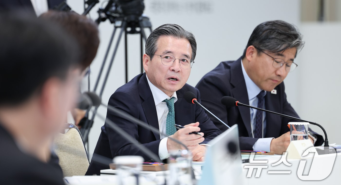 https://i3n.news1.kr/system/photos/2026/7/16/8012186/high.jpg