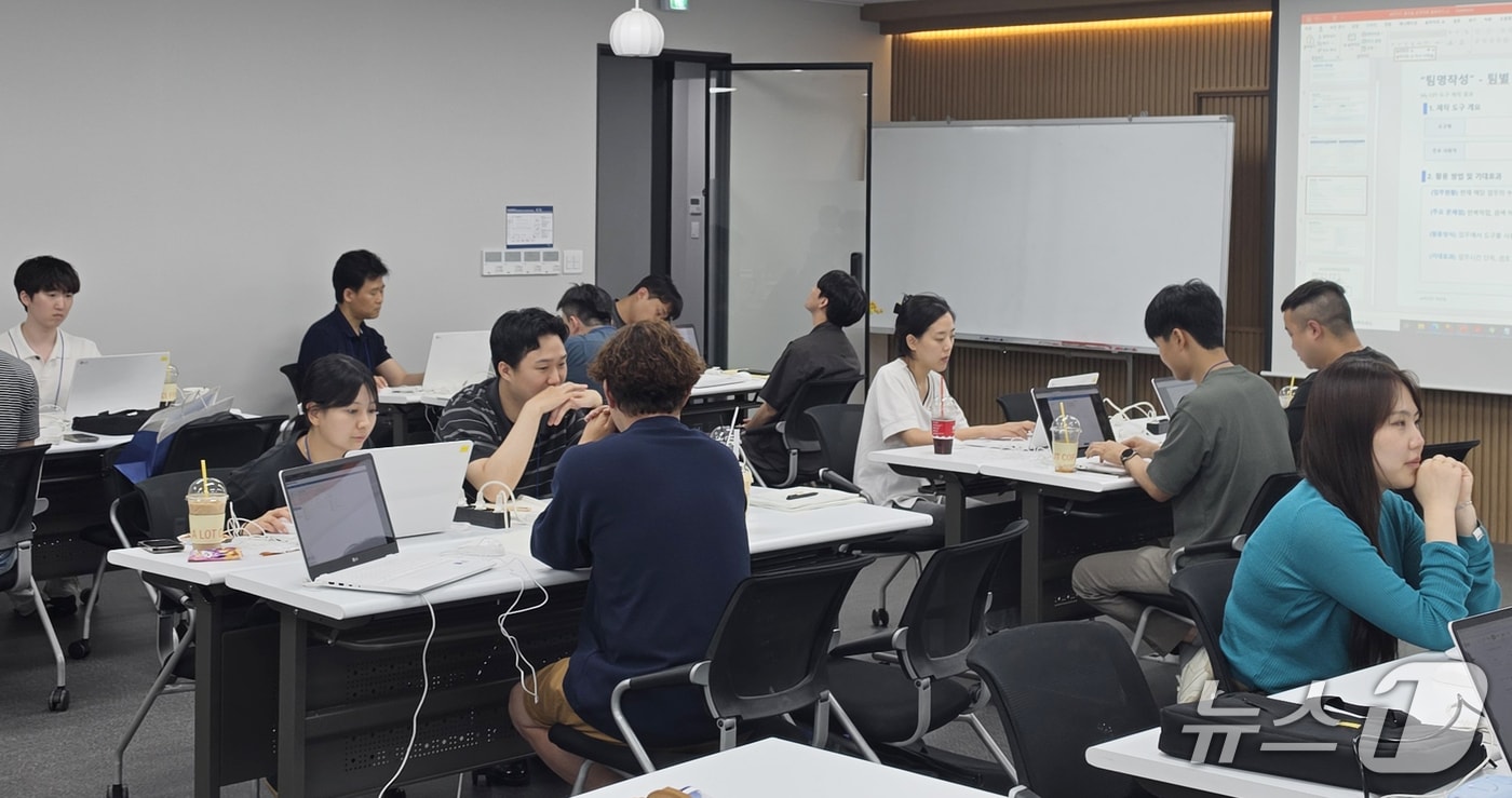 동서발전, 전 직원 AI 활용 확산 맞춤형 교육 추진