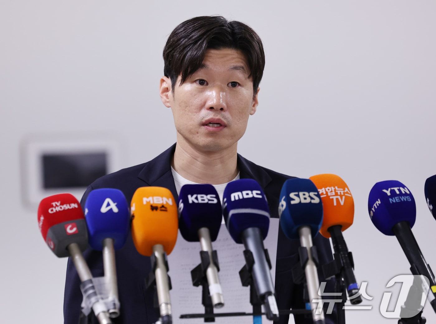 박지성 K-축구혁신위원회 공동위원장이 20일 오후 서울시 종로구 국립현대미술관 사무동에서 열린 K-축구 혁신위원회 3차 회의를 마친 뒤 브리핑을 하고 있다. 2026.7.20 ⓒ 뉴스1 박지혜 기자