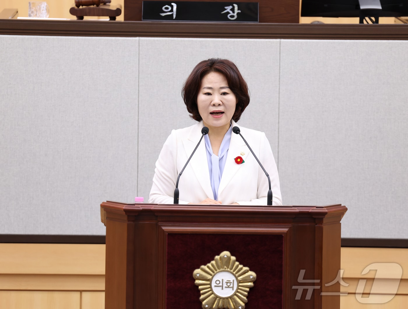 정신출 여수시의원이 23일 전국 4개 항만공사 통폐합 추진 중단 및 여수광양항 자율성·전문성 강화 촉구 건의안을 발의하고 있다. (여수시의회 제공. 재판매 및 DB금지) ⓒ 뉴스1 