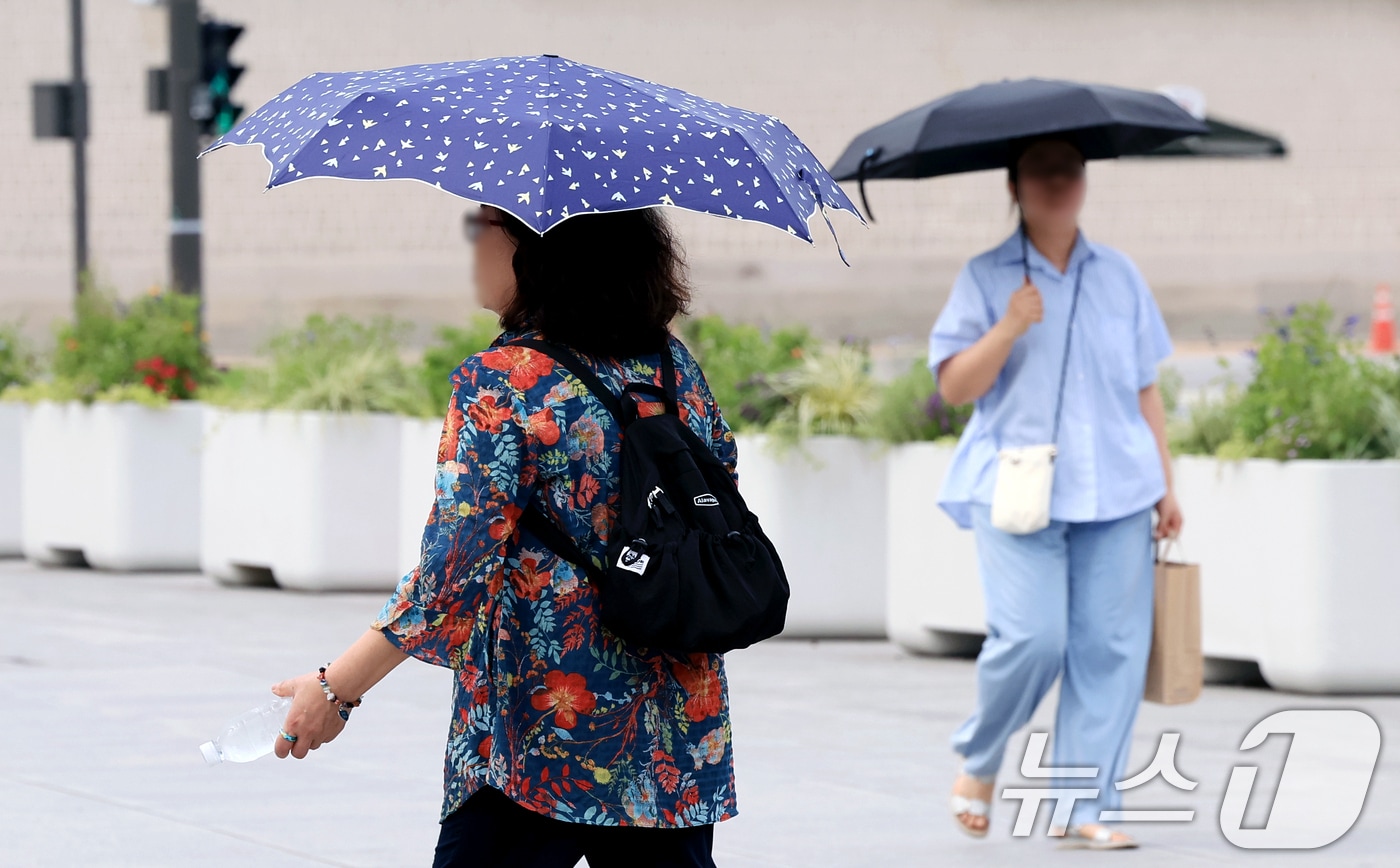 '낮 최고 39도' 찜통더위 계속…경남권 폭염중대경보