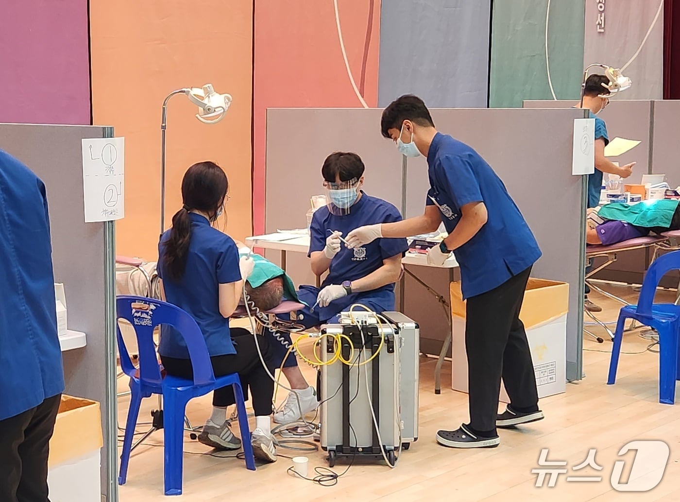 강원랜드가 25~26일 정선체육관에서 군민들에게 무상 의료지원을 했다. (강원랜드 제공. 재판매 및 DB금지) 2026.7.27/뉴스1