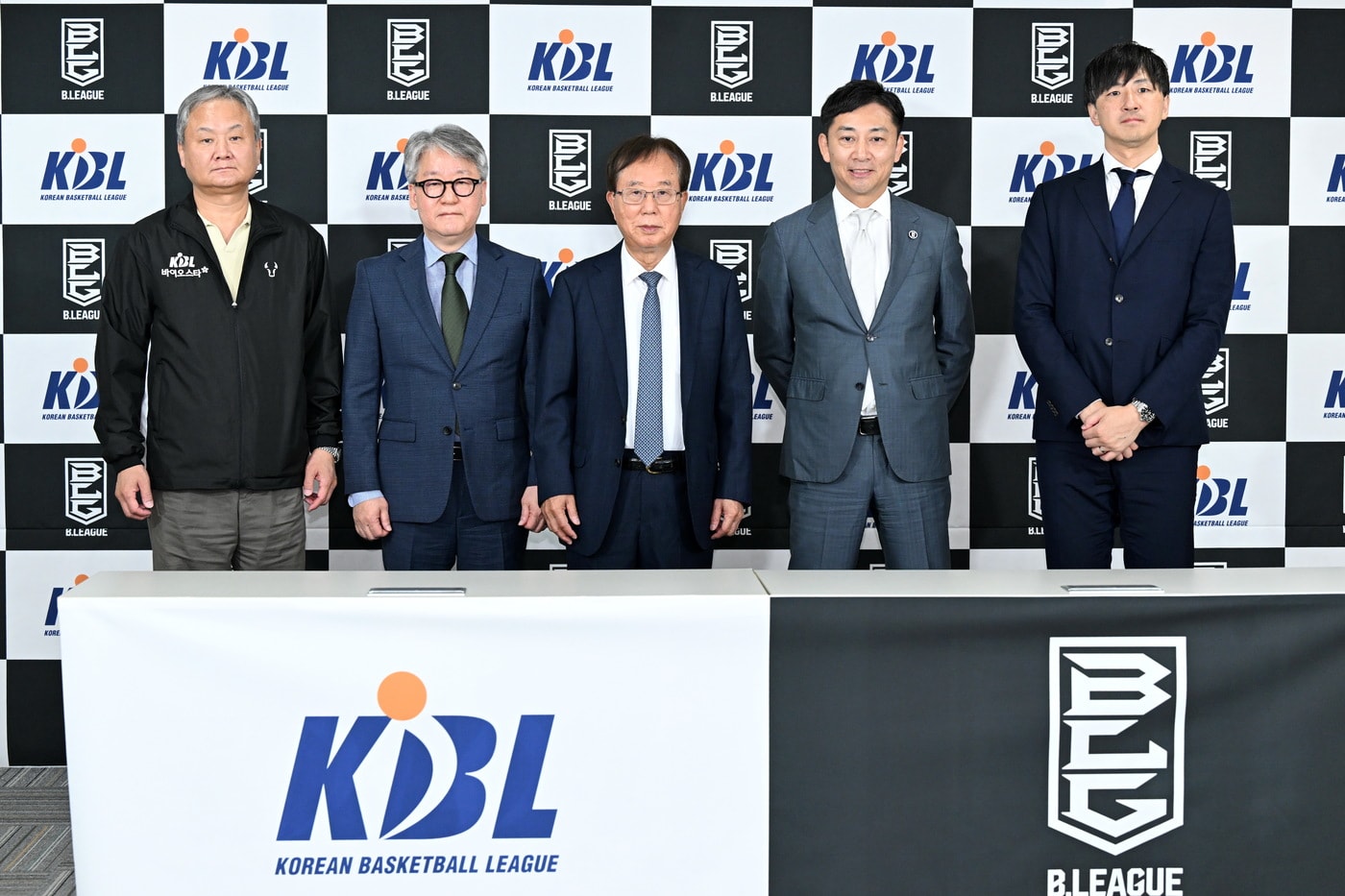 KBL은 일본 프로농구 리그 B.리그의 유망 심판 3명을 초청해 8월3일부터 7일까지 비시즌 심판 집중 훈련 프로그램을 운영한다고 28일 밝혔다.(KBL 제공)