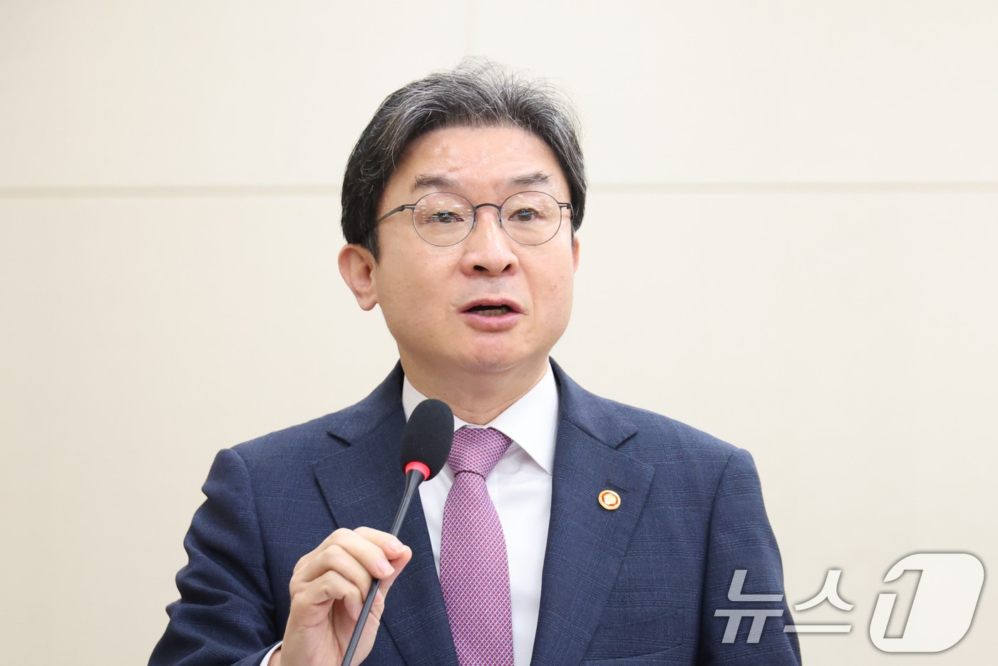 이억원 금융위원장이 29일 서울 여의도 국회에서 열린 정무위원회 전체회의에서 업무 보고를 하고 있다. 2026.7.29 ⓒ 뉴스1 신웅수 기자