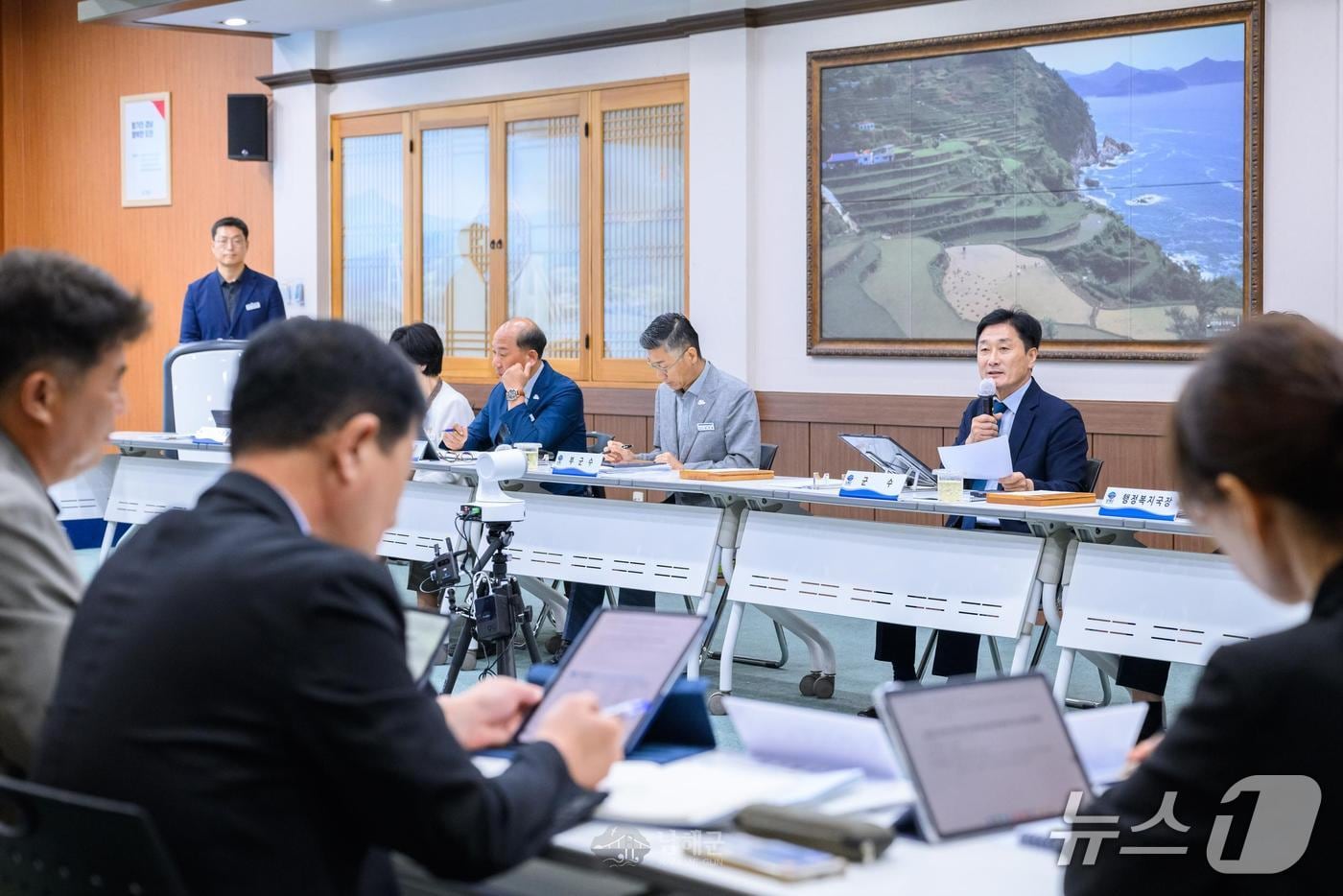 남해군의 간부 회의 장면(남해군 제공. 재판매 및 DB금지)