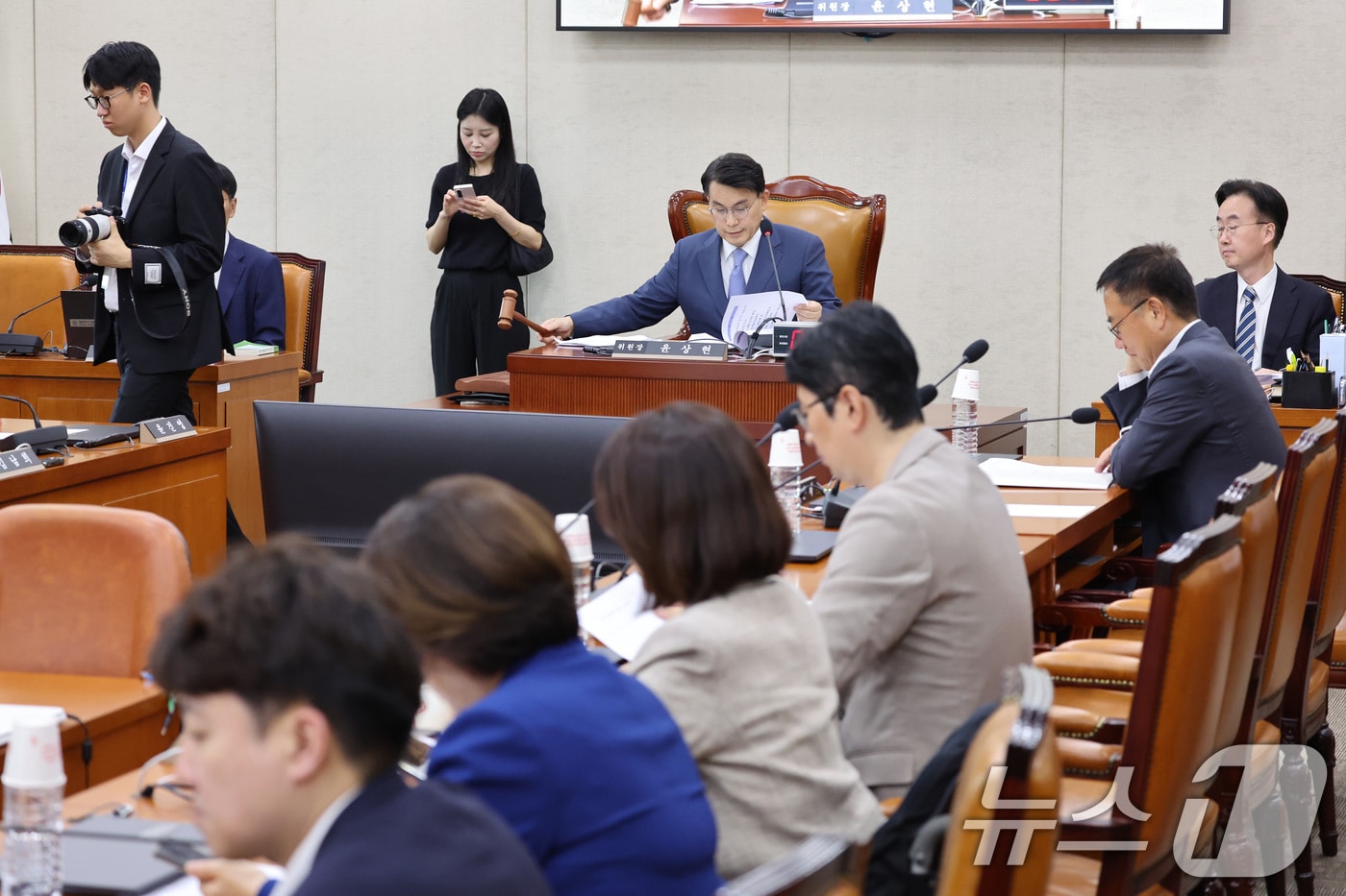 지난달 30일 국회에서 열린 제9회 전국동시 지방선거 투표용지 부족사태 등 국민참정권 침해 진상규명 및 선거관리 개혁을 위한 국정조사특별위원회 제6차 전체회의. 2026.7.30 ⓒ 뉴스1 신웅수 기자