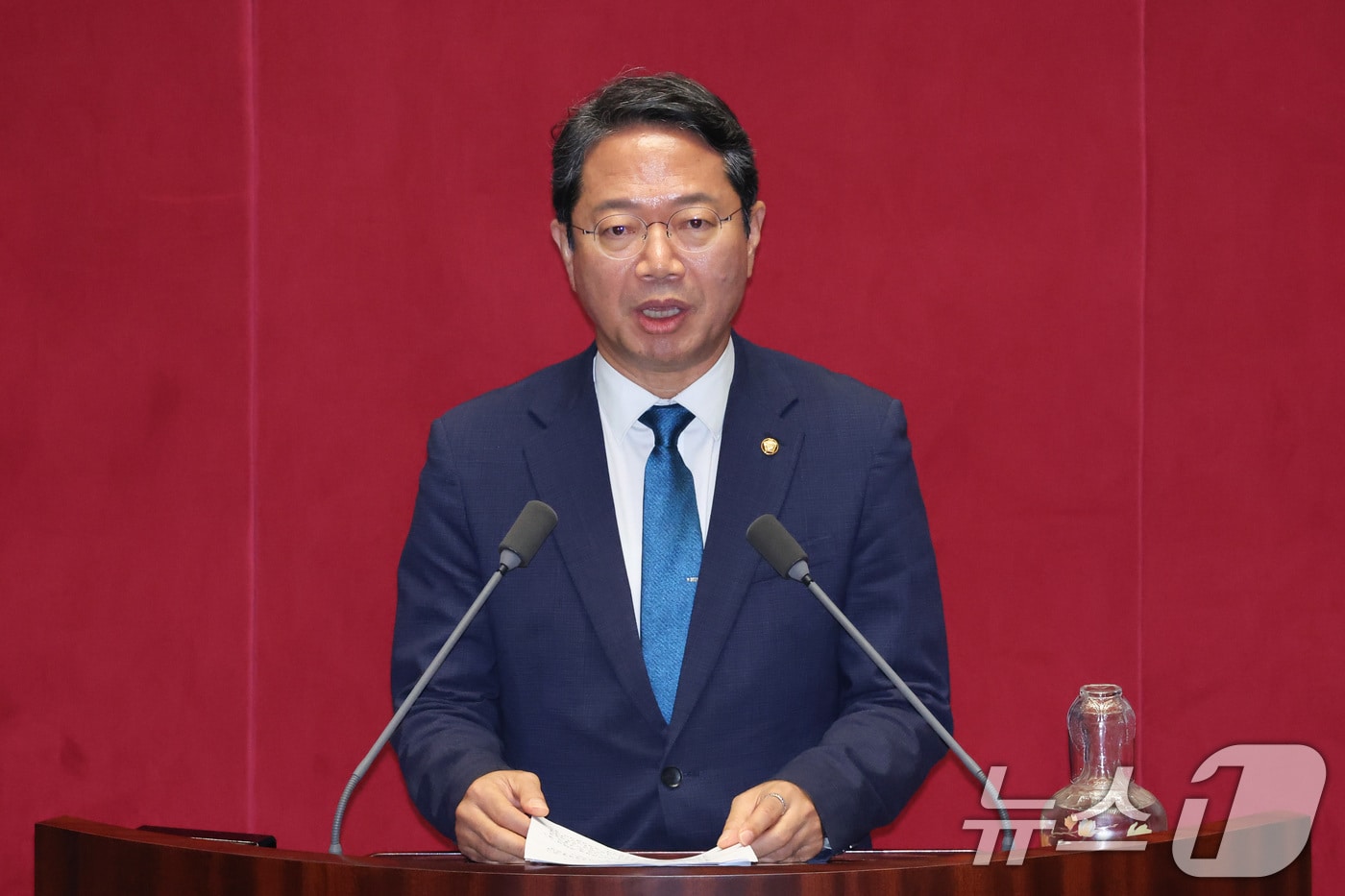 '보완수사권 폐지' 형소법 본회의 상정…野 필리버스터 돌입