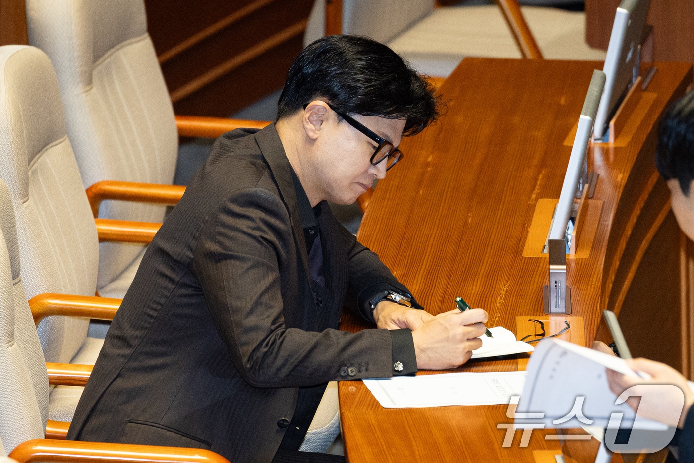 지난 7월 30일 서울 여의도 국회에서 열린 제437회 국회(임시회) 제3차 본회의에 참석한 무소속 한동훈 의원. 2026.7.30 ⓒ 뉴스1 유승관 기자