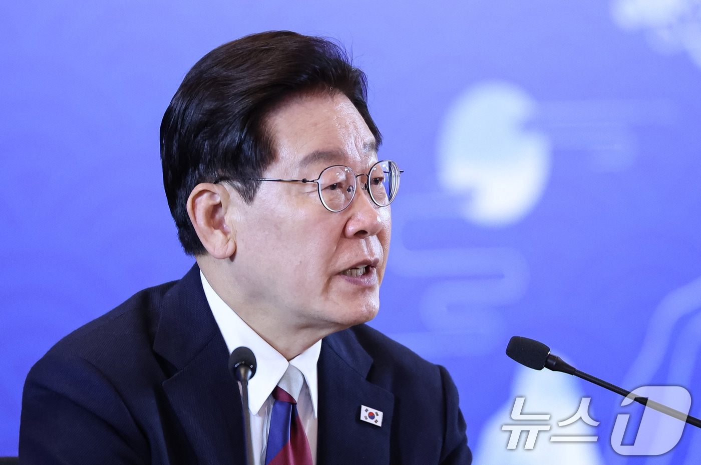 순방 중인 이재명 대통령이 30일(현지시간) 칠레 산티아고 한 호텔에서 열린 비즈니스 라운드테이블에서 발언을 하고 있다. 2026.7.31 ⓒ 뉴스1 허경 기자