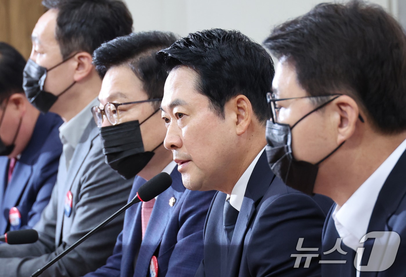 장동혁 국민의힘 대표가 6일 서울 여의도 국회에서 열린 최고위원회의에서 발언하고 있는 모습. 2026.7.6 ⓒ 뉴스1 신웅수 기자