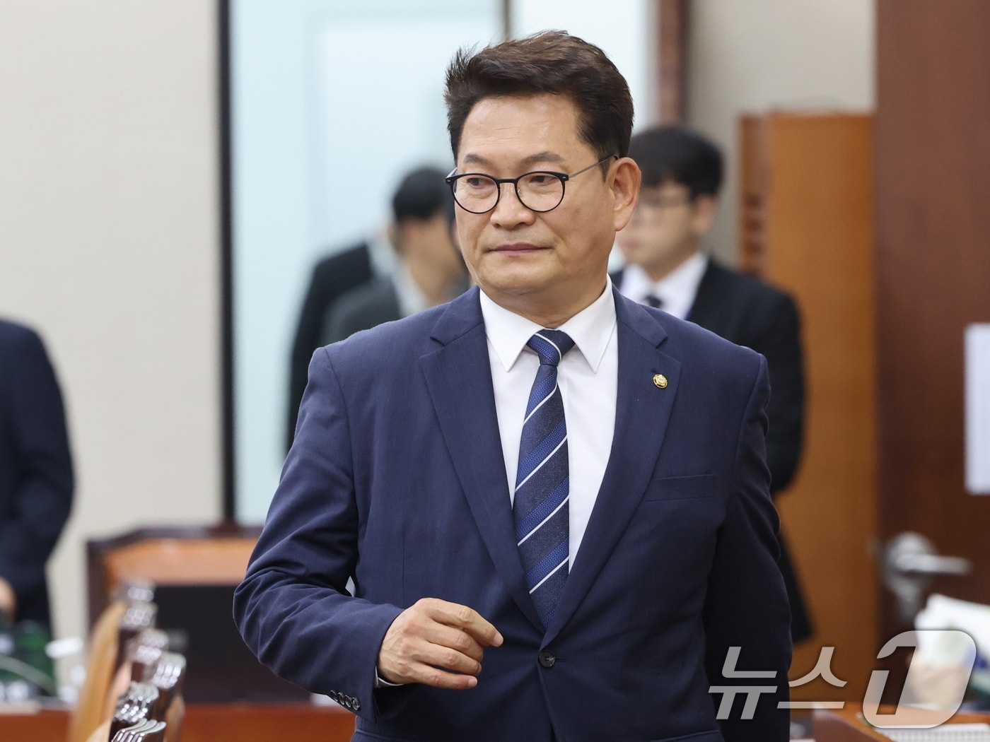 송영길 더불어민주당 의원이 6일 오후 서울 여의도 국회에서 열린 국방위원회 전체회의에 참석하고 있다. 2026.7.6 ⓒ 뉴스1 황기선 기자