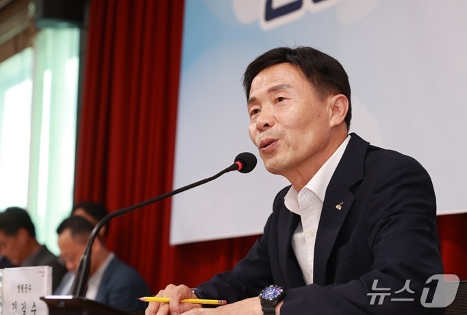 김길수 강원 영월군수가 이번 주 읍·면을 찾아 정책 소통 활동에 나서고 있는 가운데, 6일 김삿갓면과 영월읍에서 일정을 소화했다. (영월군 제공. 재판매 및 DB금지) 2026.7.6/뉴스1