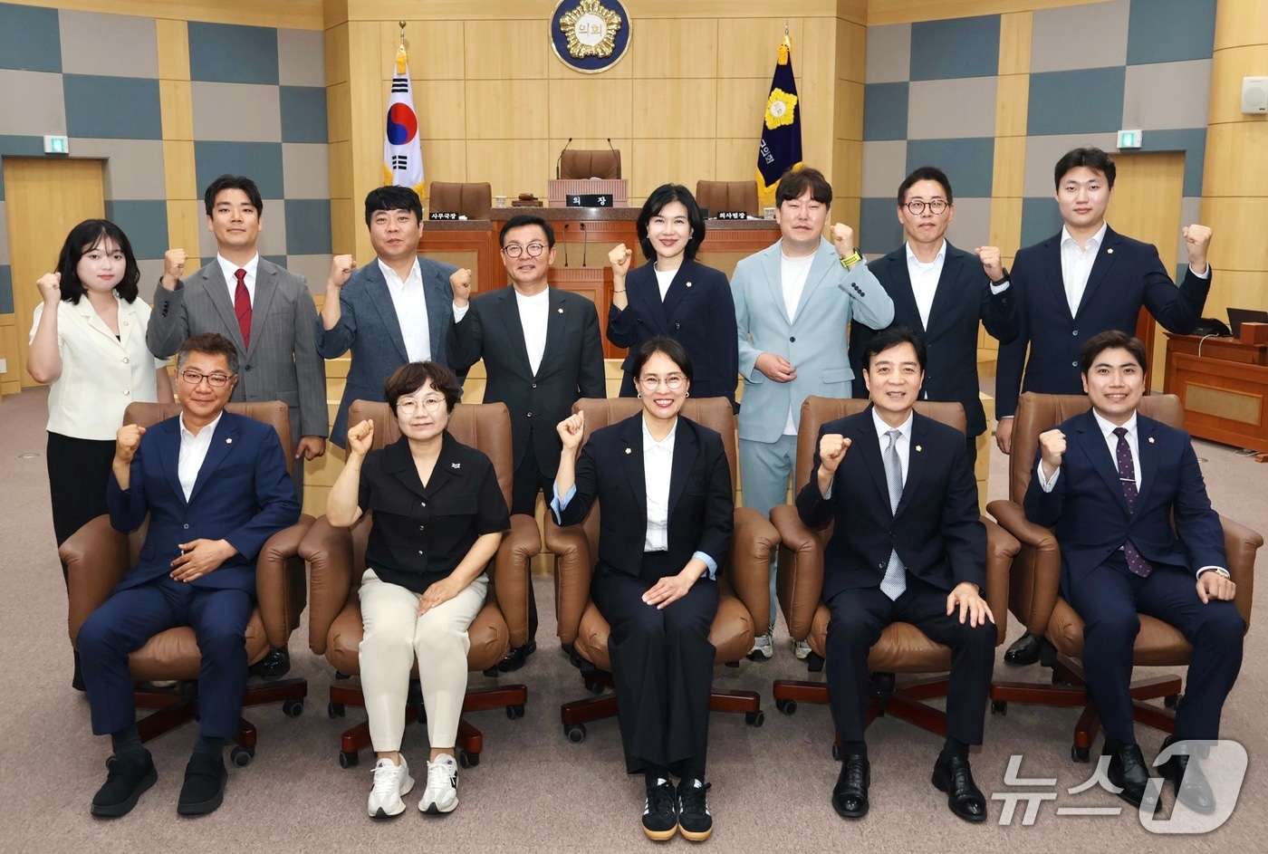 부산 남구의회는 제10대 전반기 원 구성을 마무리하고 의장에 국민의힘 고선화 의원, 부의장에 더불어민주당 허미향 의원을 선출했다. (남구의회 제공. 재판매 및 DB금지)