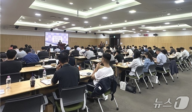한국철도공사(코레일)는 7일 대전 본사에서 중소·벤처기업을 대상으로 '동반성장 지원사업 설명회 및 구매상담회'를 개최했다. (코레일 제공. 재판매 및 DB 금지)/뉴스1