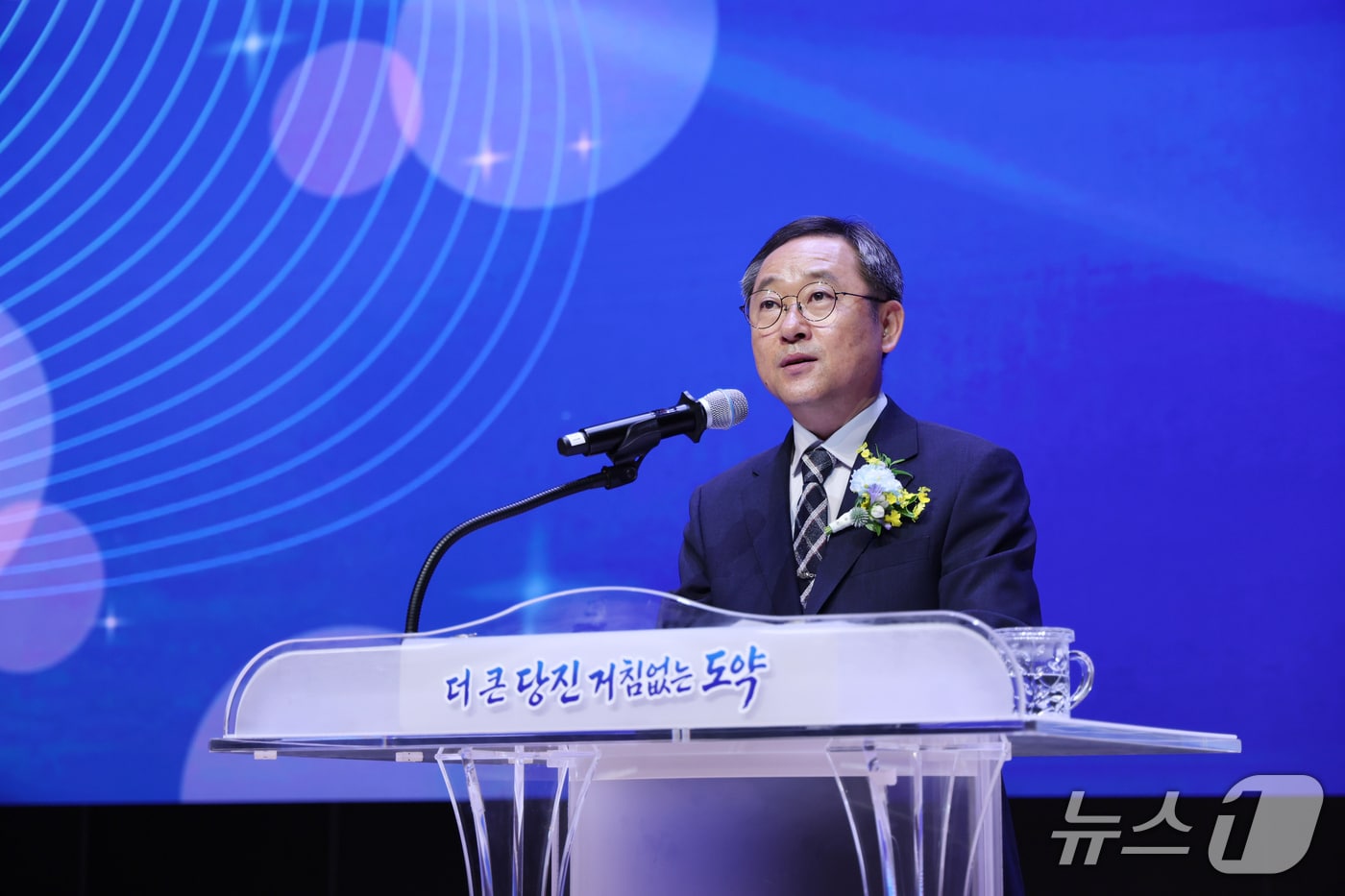 당진시 성만제 부시장 취임..."'더 큰 당진' 위해 뛰겠다" - 뉴스 썸네일 이미지