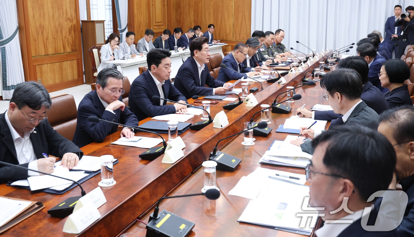 이재명 대통령이 10일 청와대에서 열린 메가프로젝트 2차 민관합동 점검회의에서 발언하고 있다. 2026.8.10 ⓒ 뉴스1 허경 기자