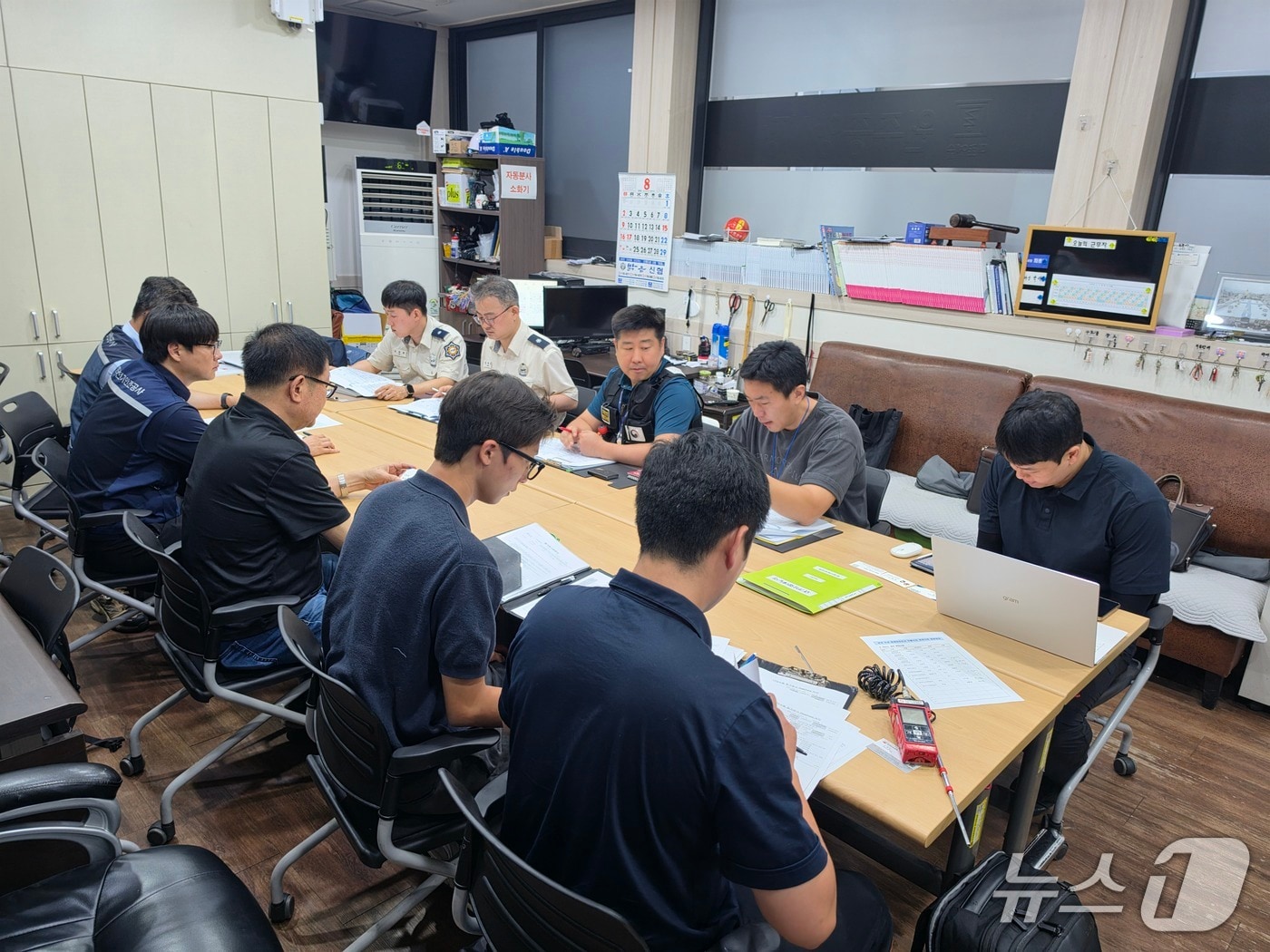 강원특별자치도소방본부, 전통시장 합동 화재안전조사.(도소방본부 제공, 재판매 및 DB금지)