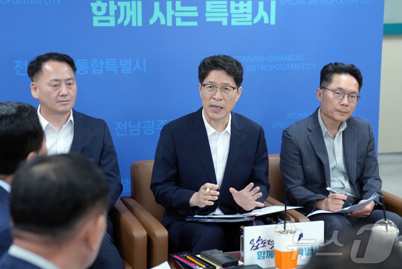 황기연 전남광주통합특별시 행정부시장이 13일 무안청사 기자실에서 부시장 시민추천제 입장 설명 관련 기자간담회를 하고 있다. (전남광주통합특별시 제공. 재판매 및 DB금지) 2026.8.13 ⓒ 뉴스1 전원 기자