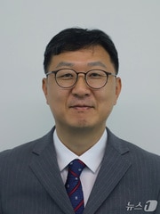 김신 제24대 LX공간정보연구원 원장(LX제공)/뉴스1
