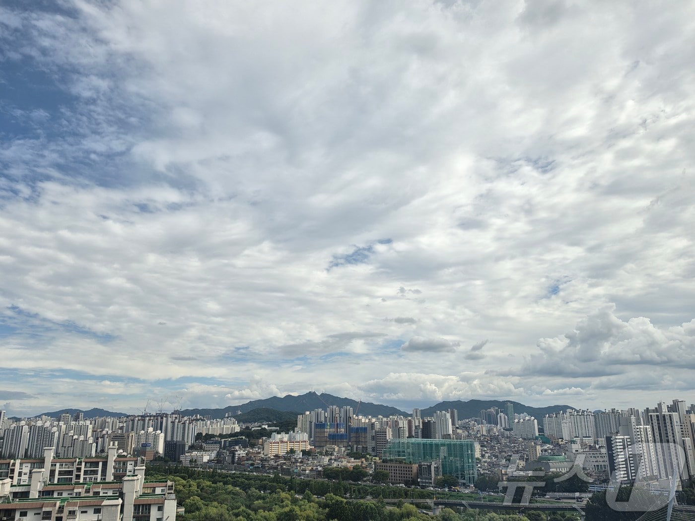 구름 가득한 하늘.(뉴스1 자료사진)