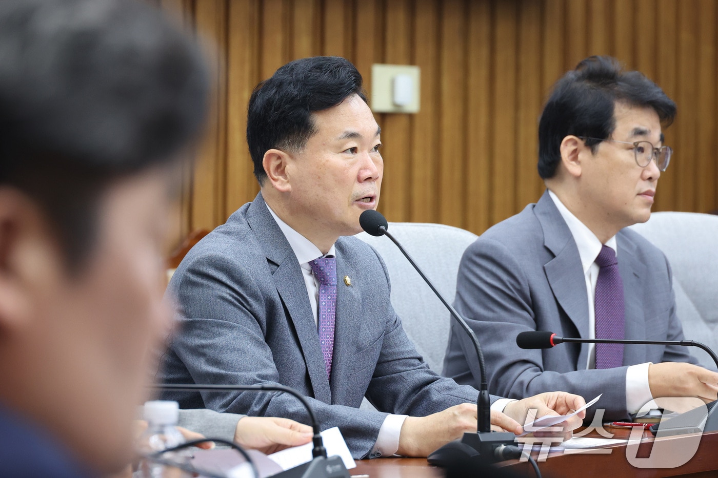 김승수 국민의힘 원내운영수석부대표가 18일 서울 여의도 국회에서 열린 원내대책회의에서 발언하고 있다. 2026.8.18 ⓒ 뉴스1 신웅수 기자