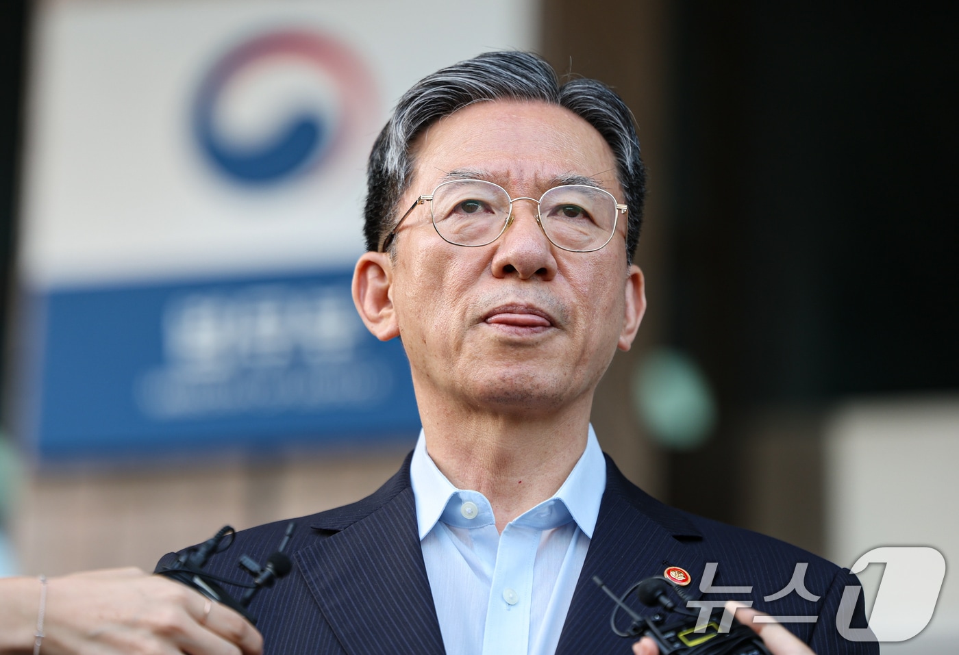 정성호 법무장관 사의 표명…후임에 박균택·이건태 등 거론