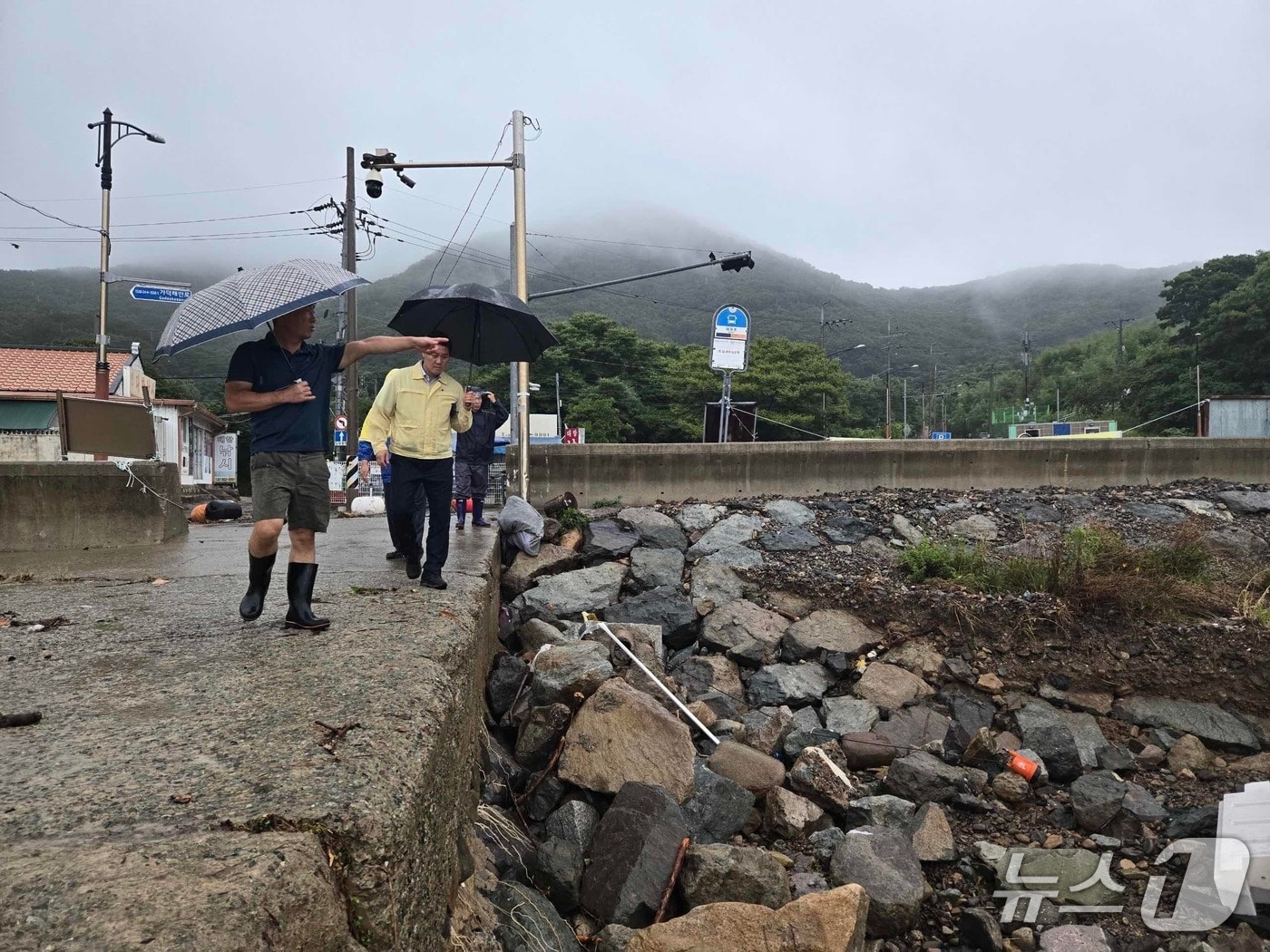 박상준 부산 강서구청장이 현장점검에 나선 모습 (부산 강서구 제공. 재판매 및 DB금지)