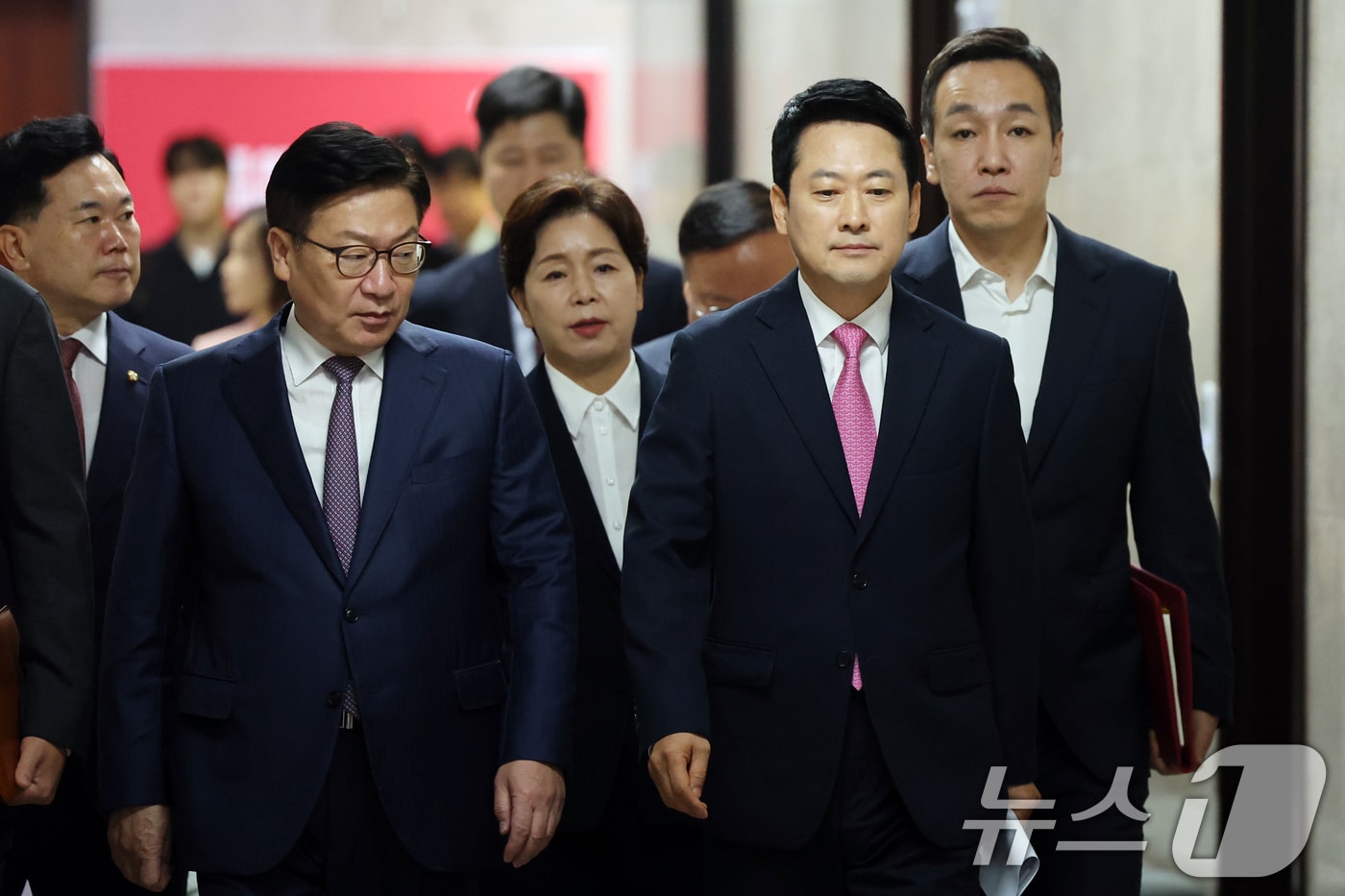국민의힘, 24일 최고위서 당협위원장 재선출안 논의…비당권파 징계 갈등 지속