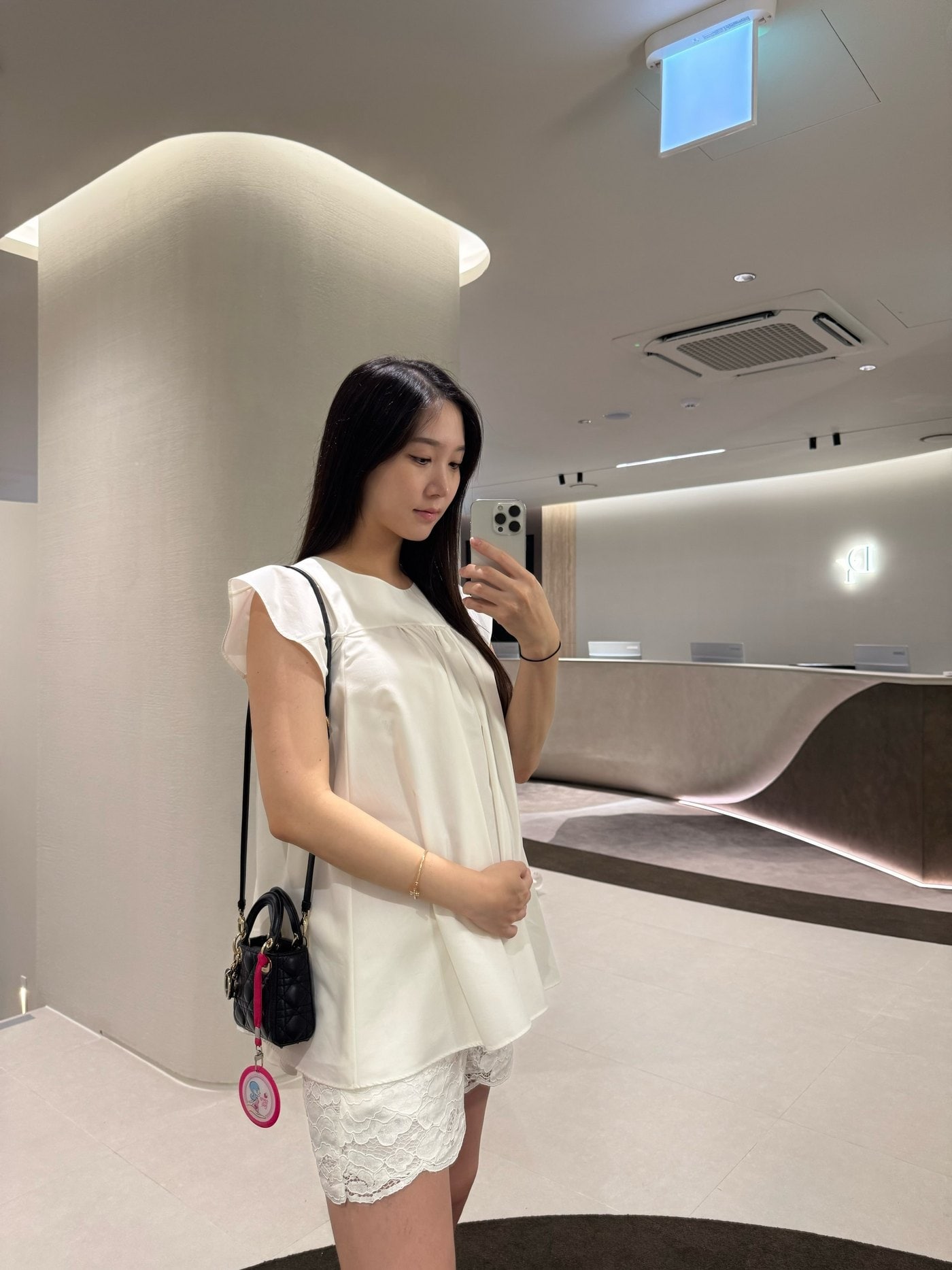 홍유경 SNS