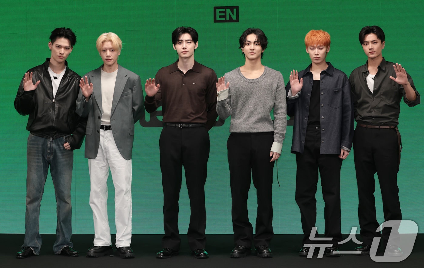 그룹 엔하이픈(ENHYPEN)의 니키, 제이크, 성훈, 정원, 선우, 제이크(왼쪽부터) ⓒ 뉴스1 권현진 기자