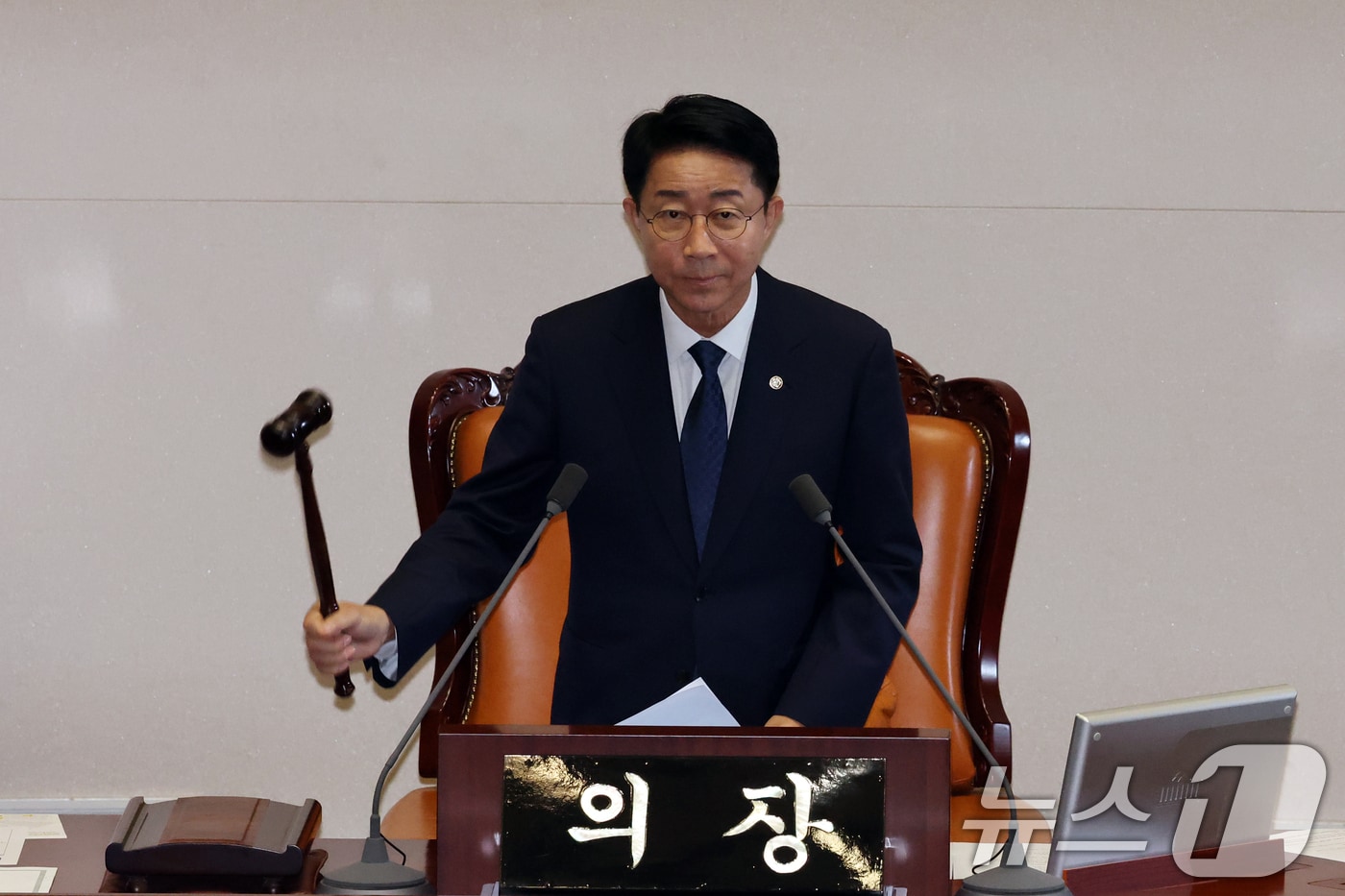 조정식 국회의장이 20일 오후 서울 여의도 국회에서 열린 제438회 국회(임시회) 제1차 본회의에서 의사봉을 두드리고 있다. 2026.8.20 ⓒ 뉴스1 황기선 기자