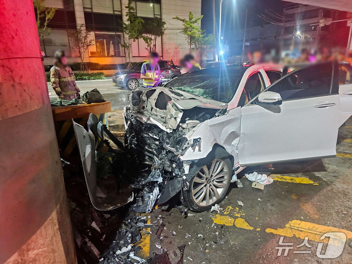 18일 오후 부산 사상구 학장동 교차로 교통사고 현장. (사상경찰서 제공. 재판매 및 DB 금지)