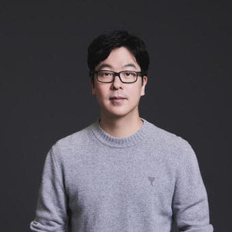 "키 176cm에 촉각 센싱까지"...1550억 품은 홀리데이로보, 휴머노이드 양... - 뉴스 썸네일 이미지